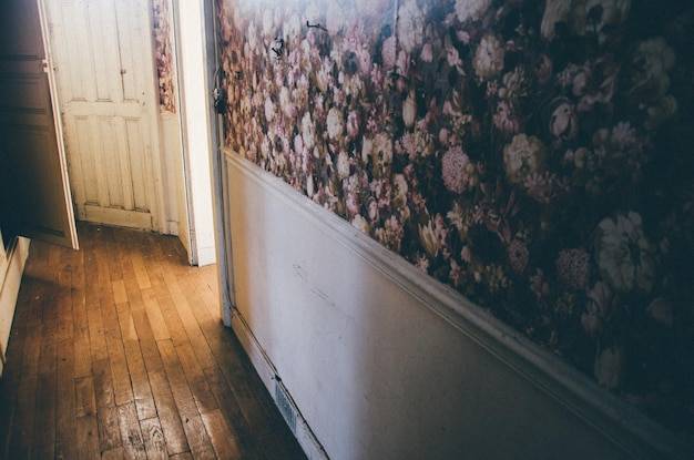 Co zamiast tapety w przedpokoju sprawdzi się najlepiej?