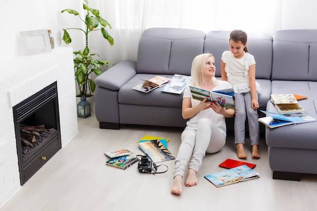 Jak zrobić salon w domu by stworzyć przytulną przestrzeń?