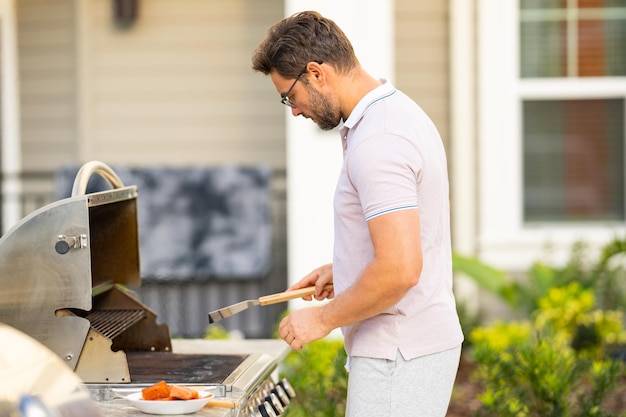 Jaki grill wybrać przed zakupem i na co zwrócić uwagę?